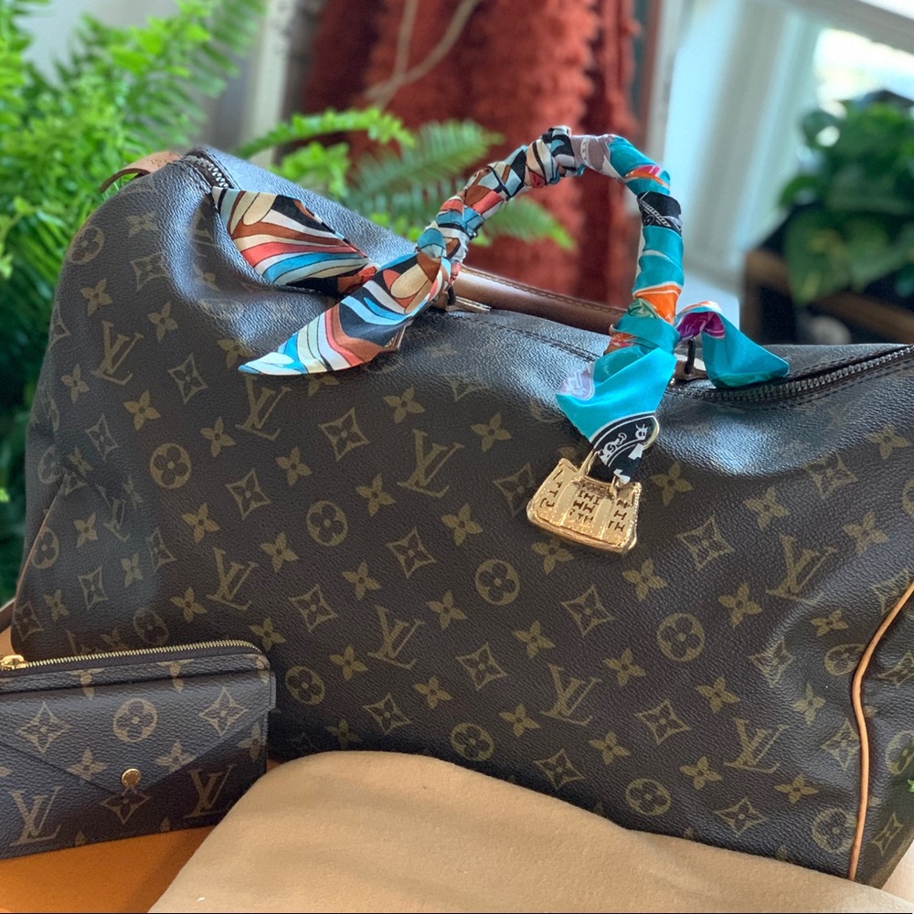 ❗️SOLD❗️Louis Vuitton Speedy 40 - w/ Twilly - Picture 12 of 16